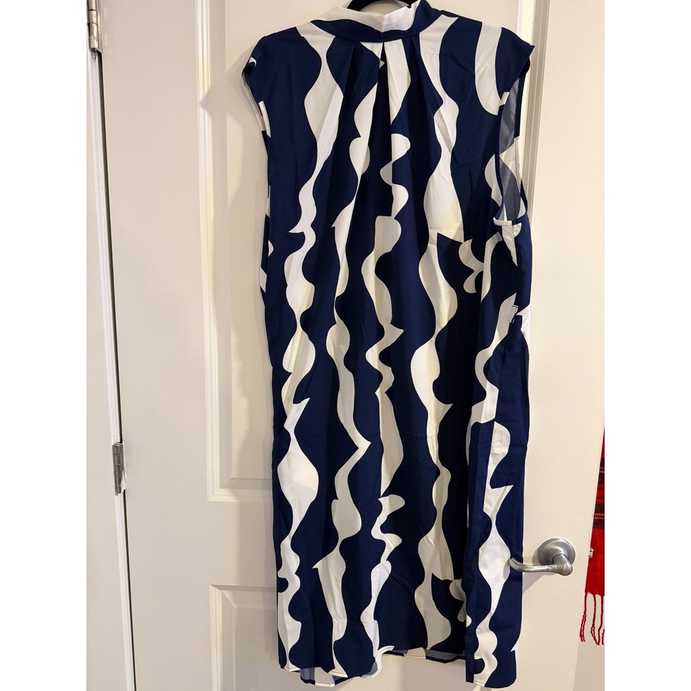 SHEIN Curve 4XL Navy Blue White Abstract Wave Tie Neck Sleeveless Shift Dress - Picture 4 of 7
